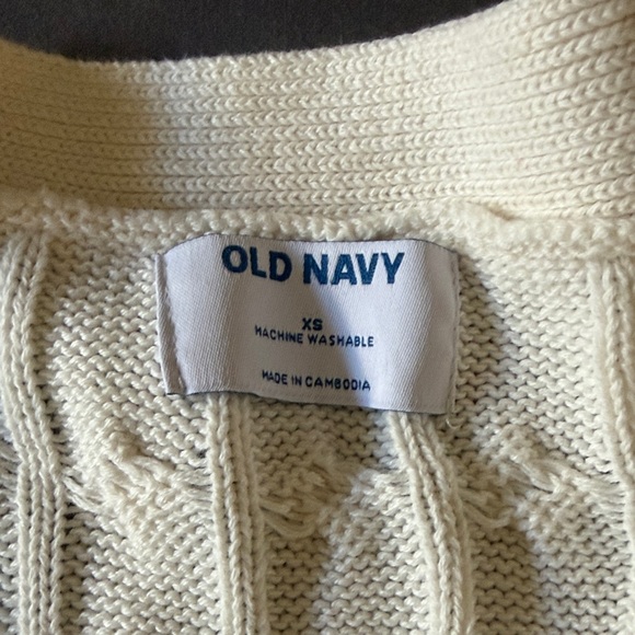 Old Navy Cream Cable Knit Cardigan - Picture 2 of 4